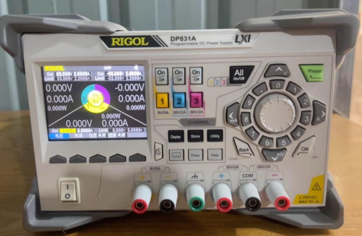 Linear Dc Power Supply Triple Output - 1 adet Rigol DP831A Üçlü Çıkışlı